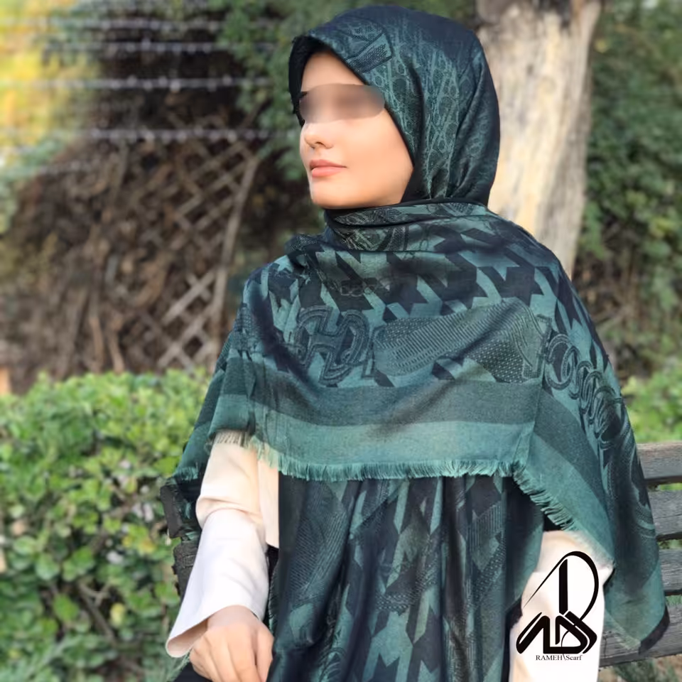 روسری نخ ابریشم ژاکارد دو رو وارداتی طرح دیور  رنگ سبز ارتشی روسری ژاکارد روسری دیور روسری مجلسی ارسال رایگان