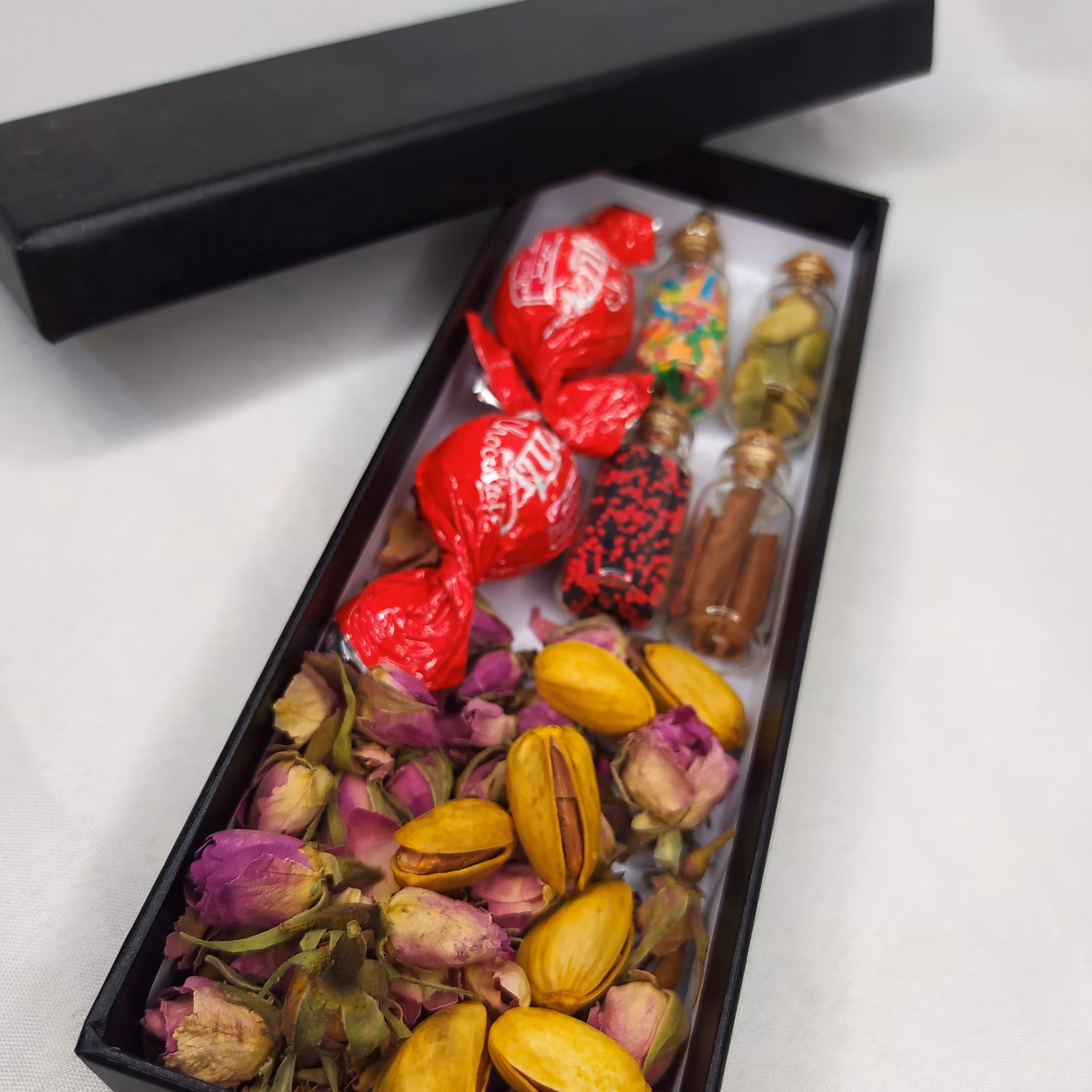 پک  جعبه کادویی یلدا ،خوراکی فانتزی ست کامل کد 015