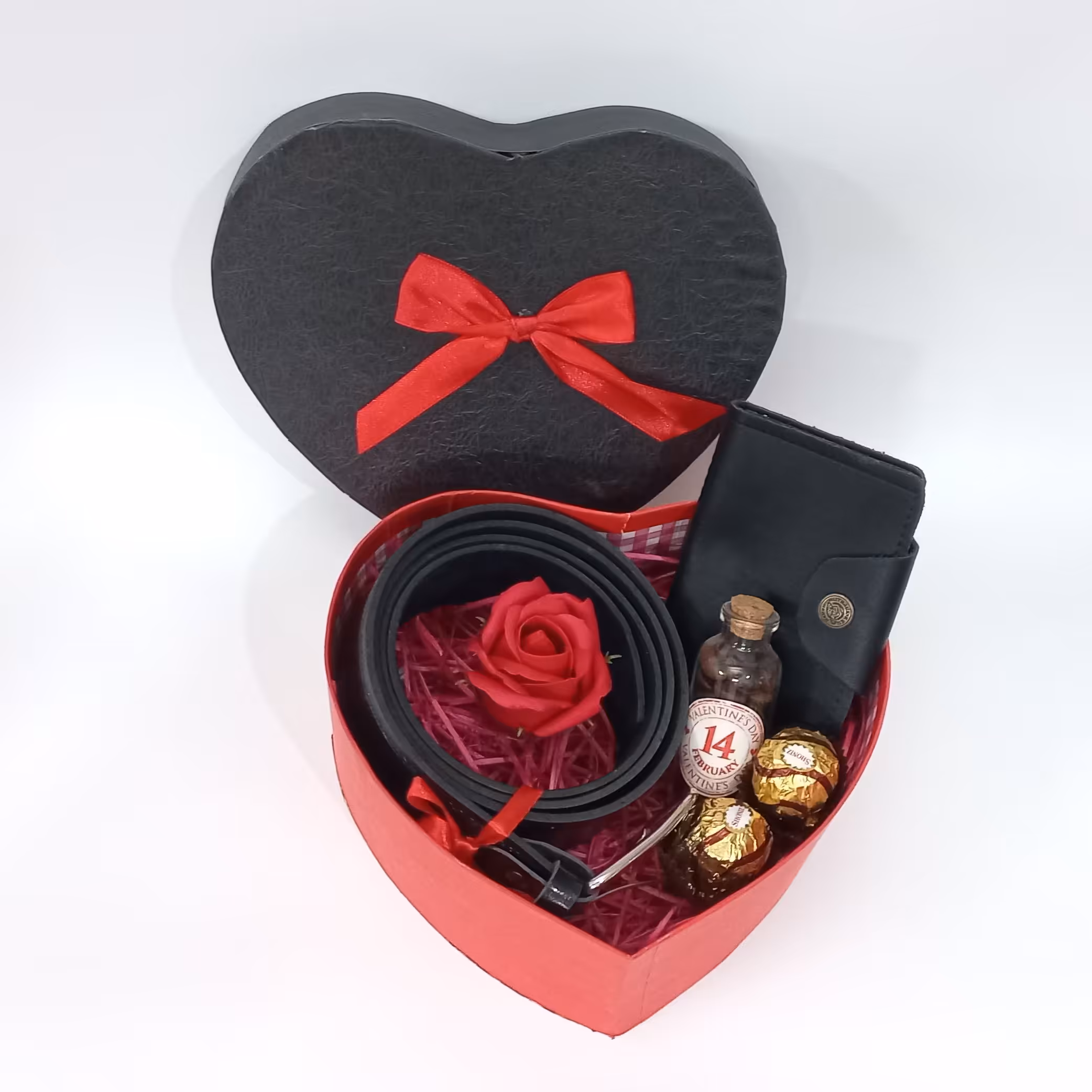 باکس هدیه اقتصادی پسرونه ویژه روز عشق و تولد