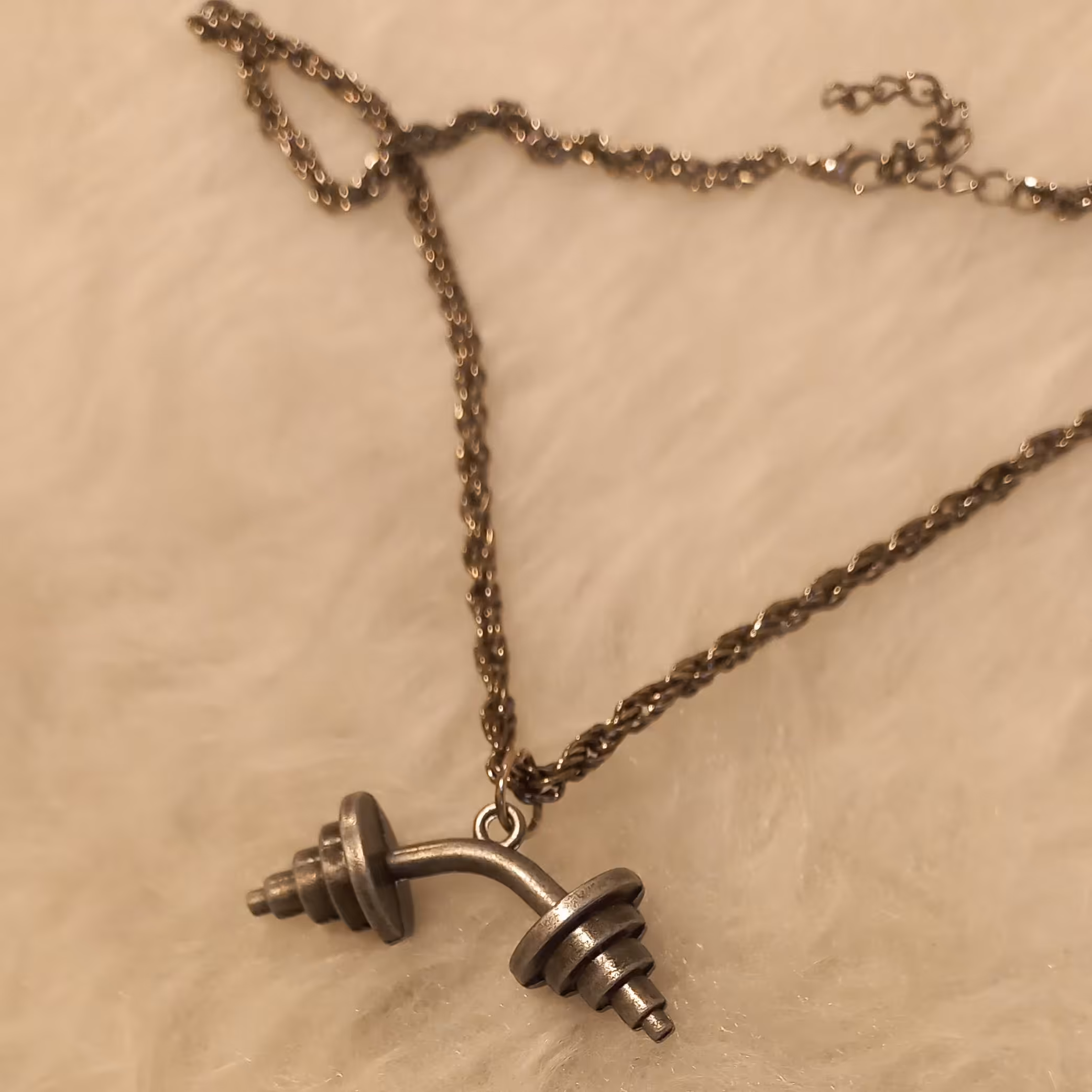 زنجیر گردنبند دمبل بدنسازی اسپرت و خاص قیمت پارسال باخرید دوتا ازاین گردنبند یدونه انگشتر هدیه بگیرید