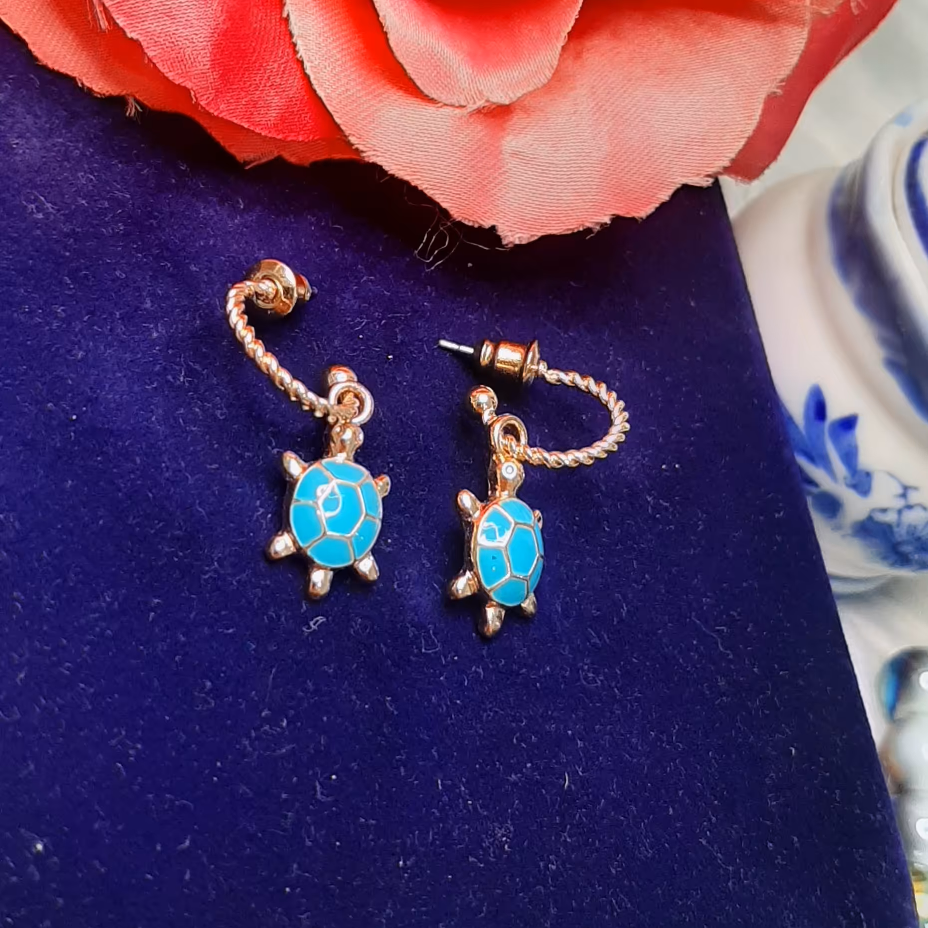 گوشواره دخترانه و زنانه لاک پشت آبی طلایی وارداتی 