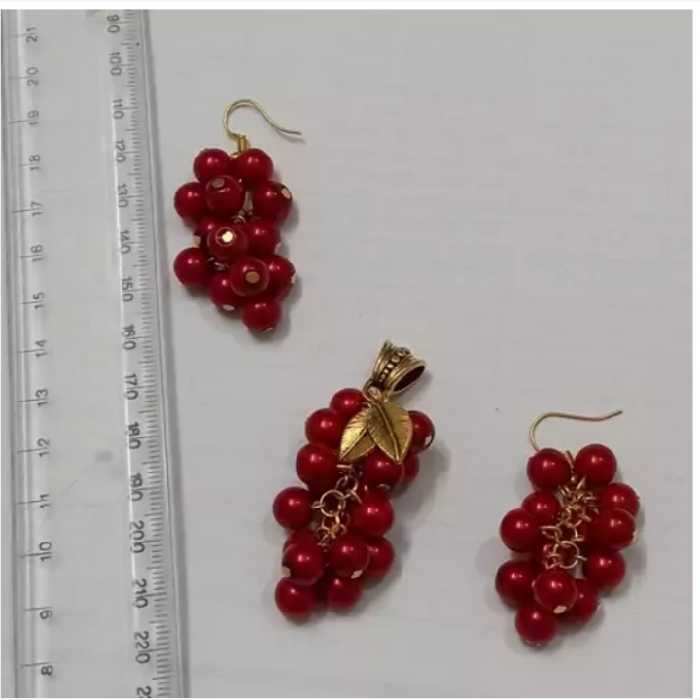 نیم ست انگوری به رنگ قرمز  زرشکی با زنجیر استیل