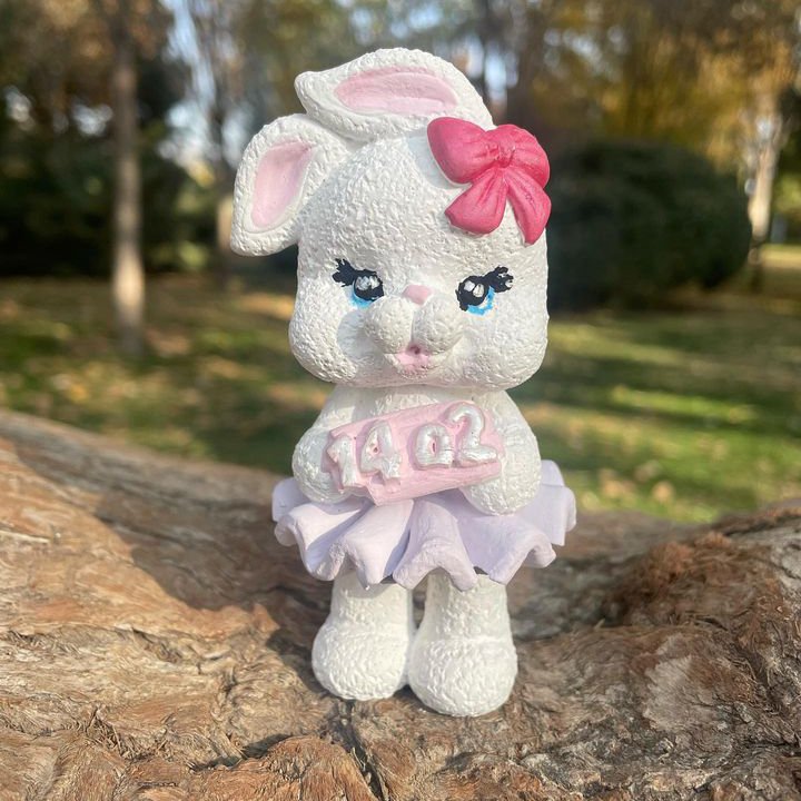 مجسمه  خرگوش(دختر)