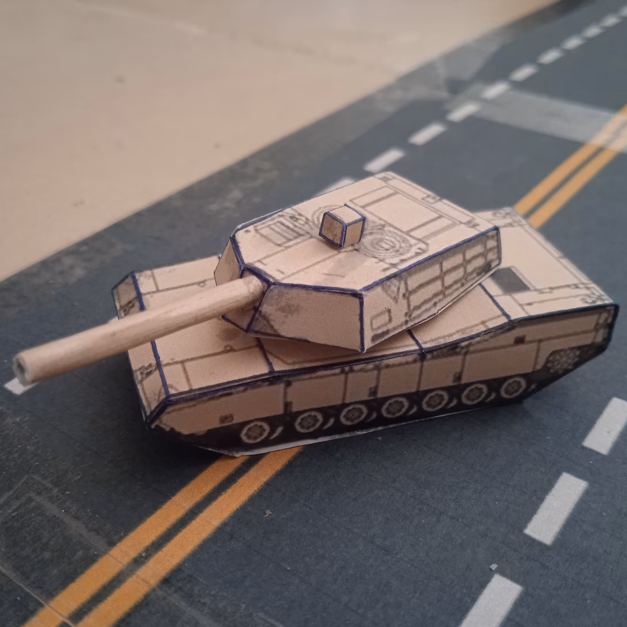 کیت  ساخت  ماکت  تانک ابرامز  استتار خاکی 