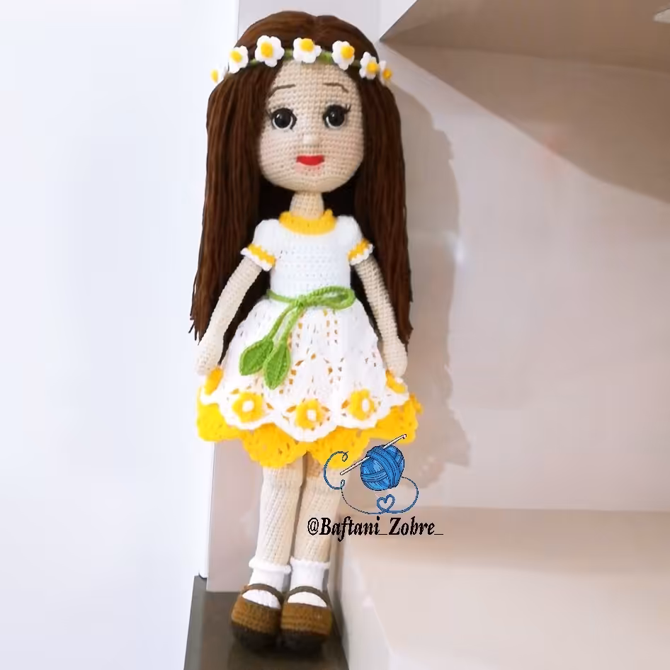 عروسک بافتنی دختر ناز بافتنی زهره کاشمر.عروسک.عروسک دختر