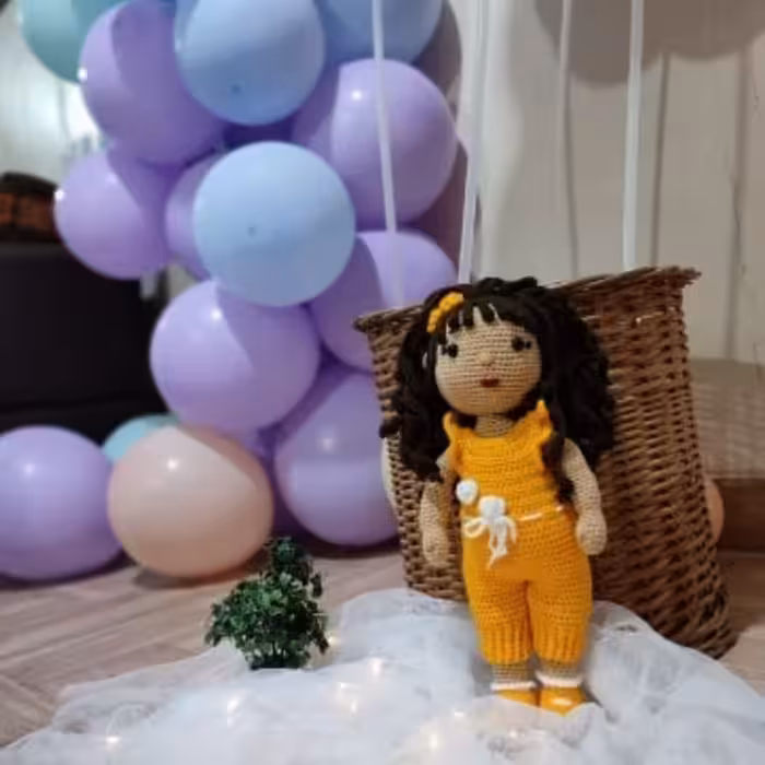 عروسک دستبافت