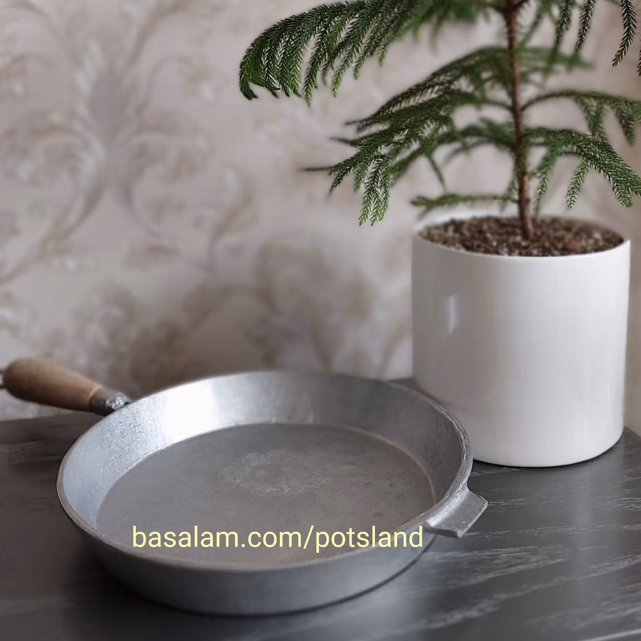 تابه روسی - ماهیتابه نچسب و بدون روکش شیمیایی با دسته چوبی سایز بزرگ