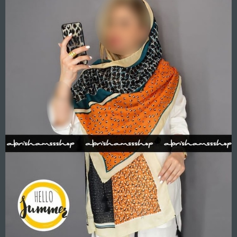 شال نخی تابستانه  طرح مزونی تک رنگ ترکیب نارنجی سبز و کرم منگوله دار