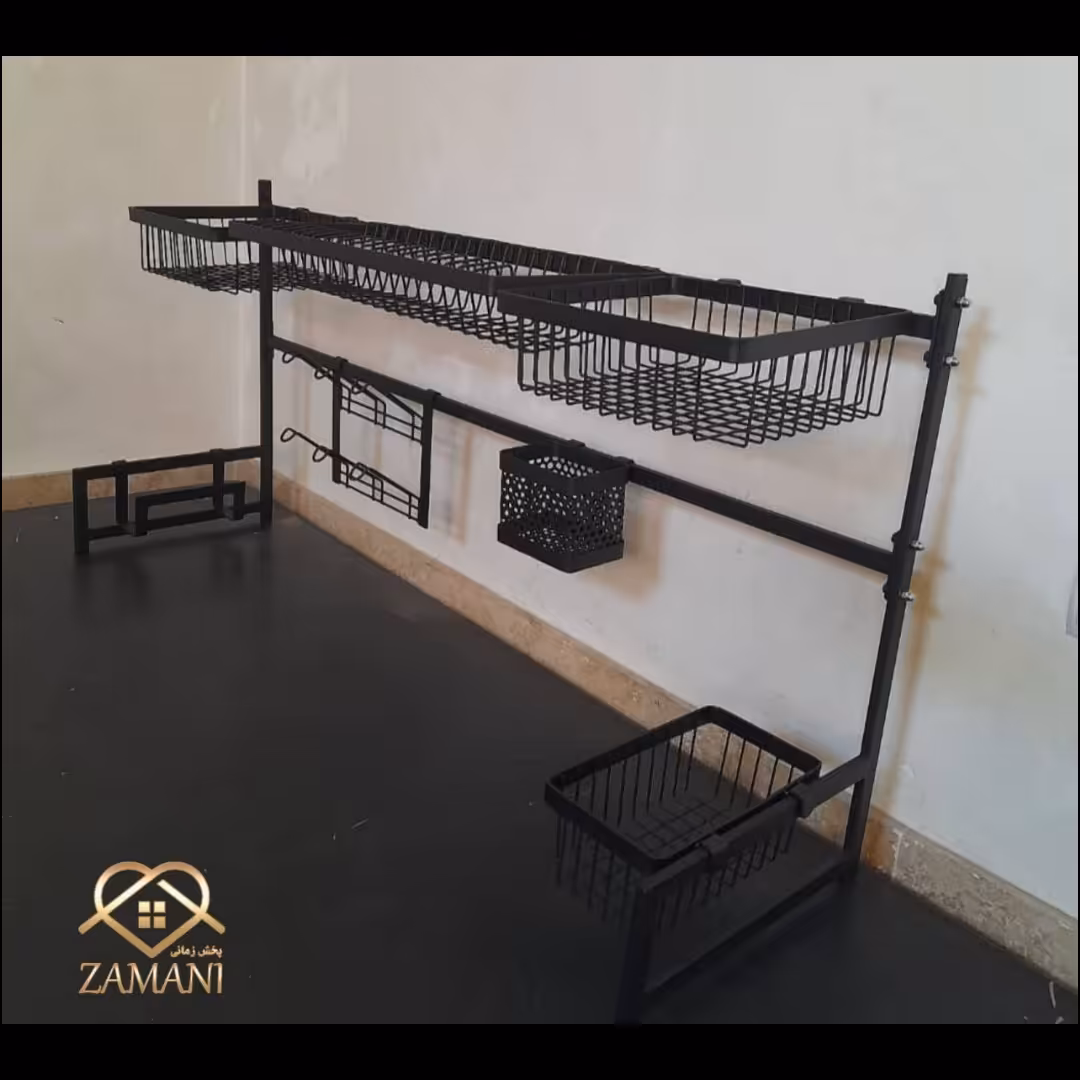 آبچکان روی سینک مشکی 