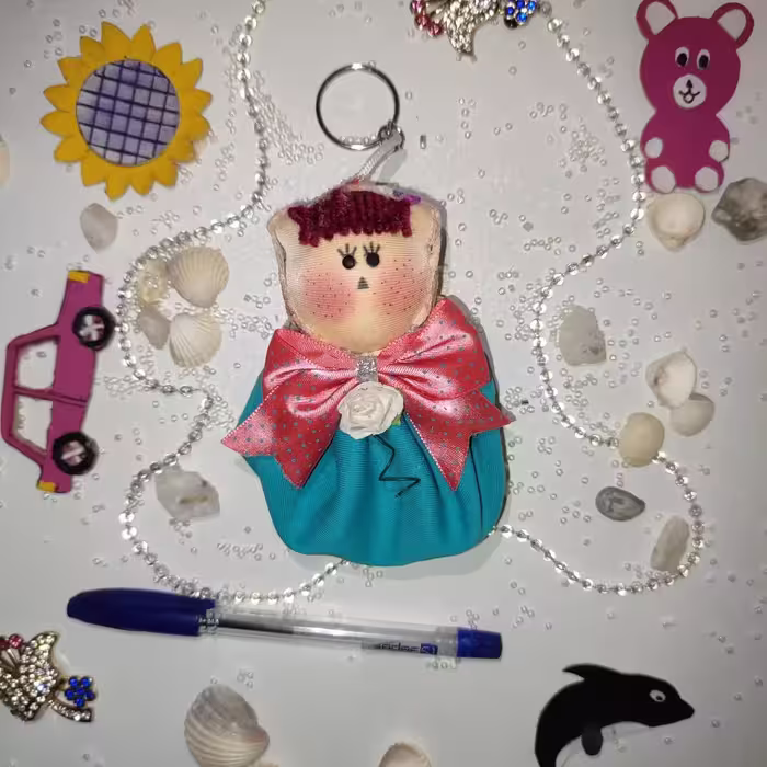 آویز عروسکی