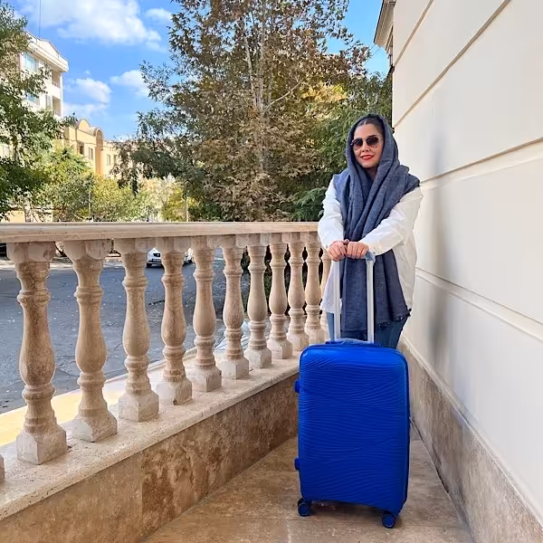 سایز کابین چمدان پارتنر سرمه ای 20 اینچ