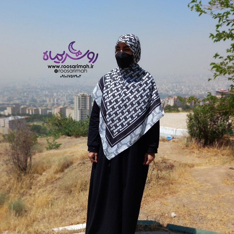 روسری سفید مشکی طرح دار دور دوخت و منگوله دار و قواره بزرگ 