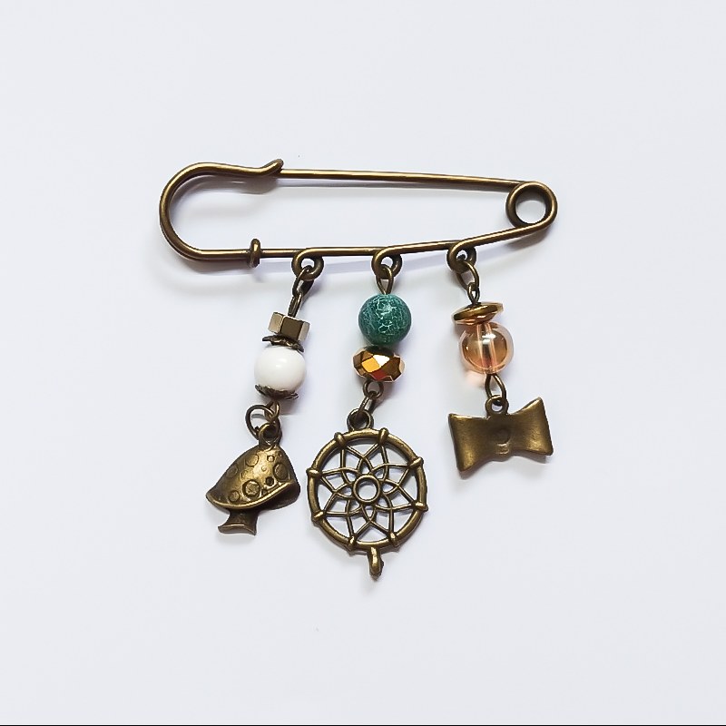 سنجاق سینه مدل سمفونی 