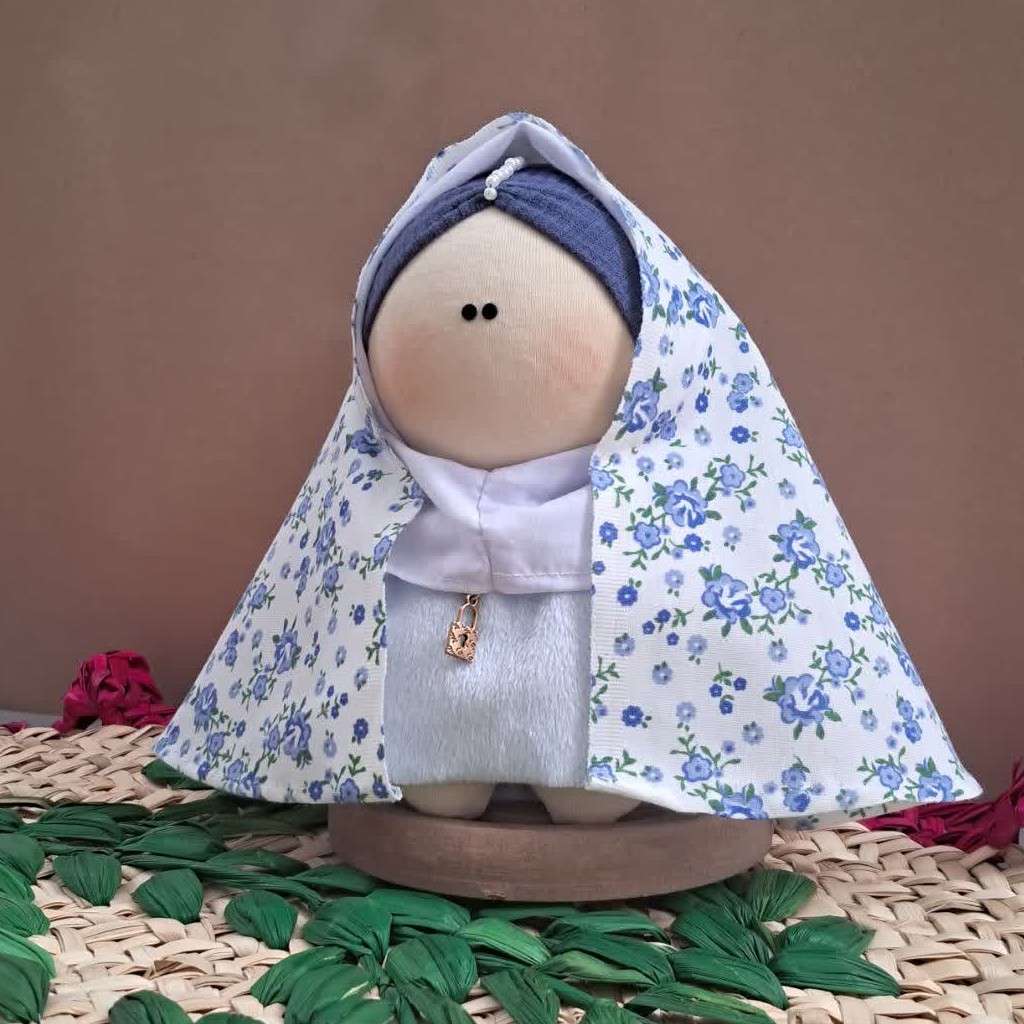 عروسک جشن تکلیف 15 سانتی مناسب برای گیفت جشن تکلیف .کادو دادن