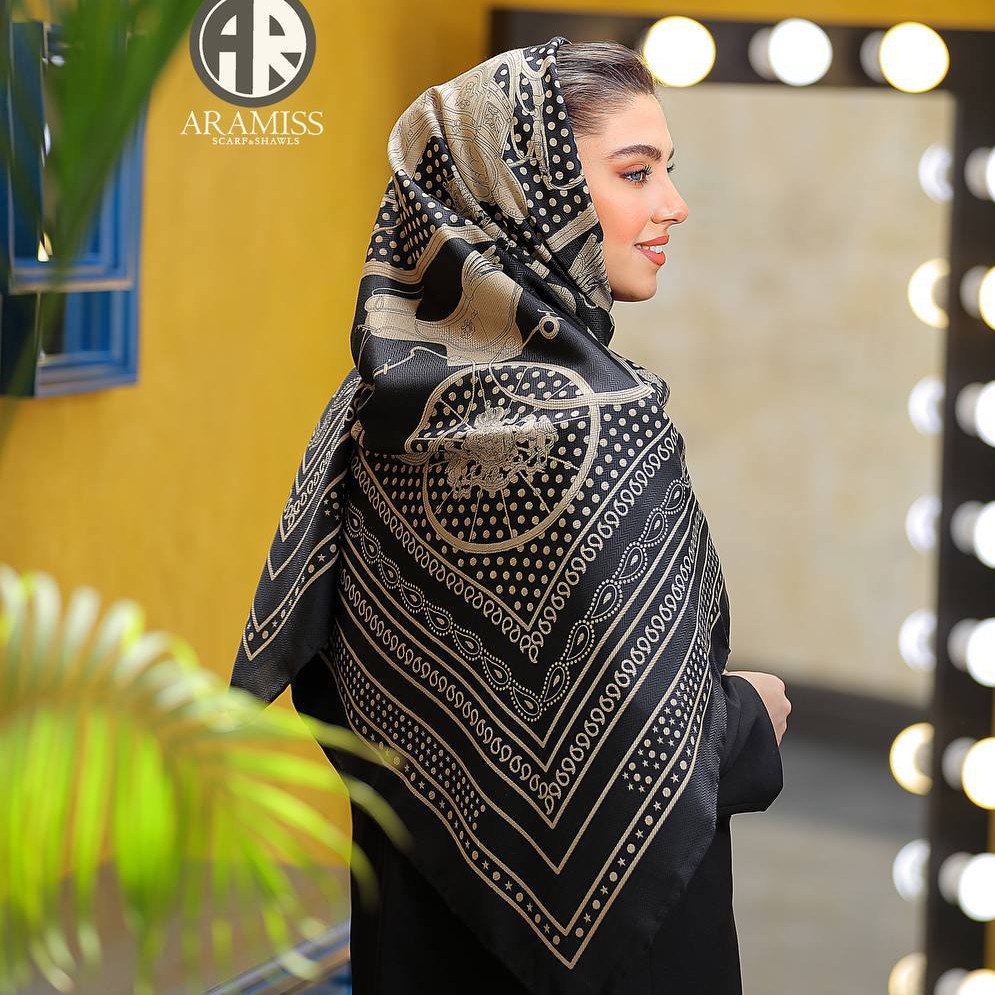 روسری سوپرنخ بسیار شیک وباکیفیت دور دست دوز قواره بزرگ 140
