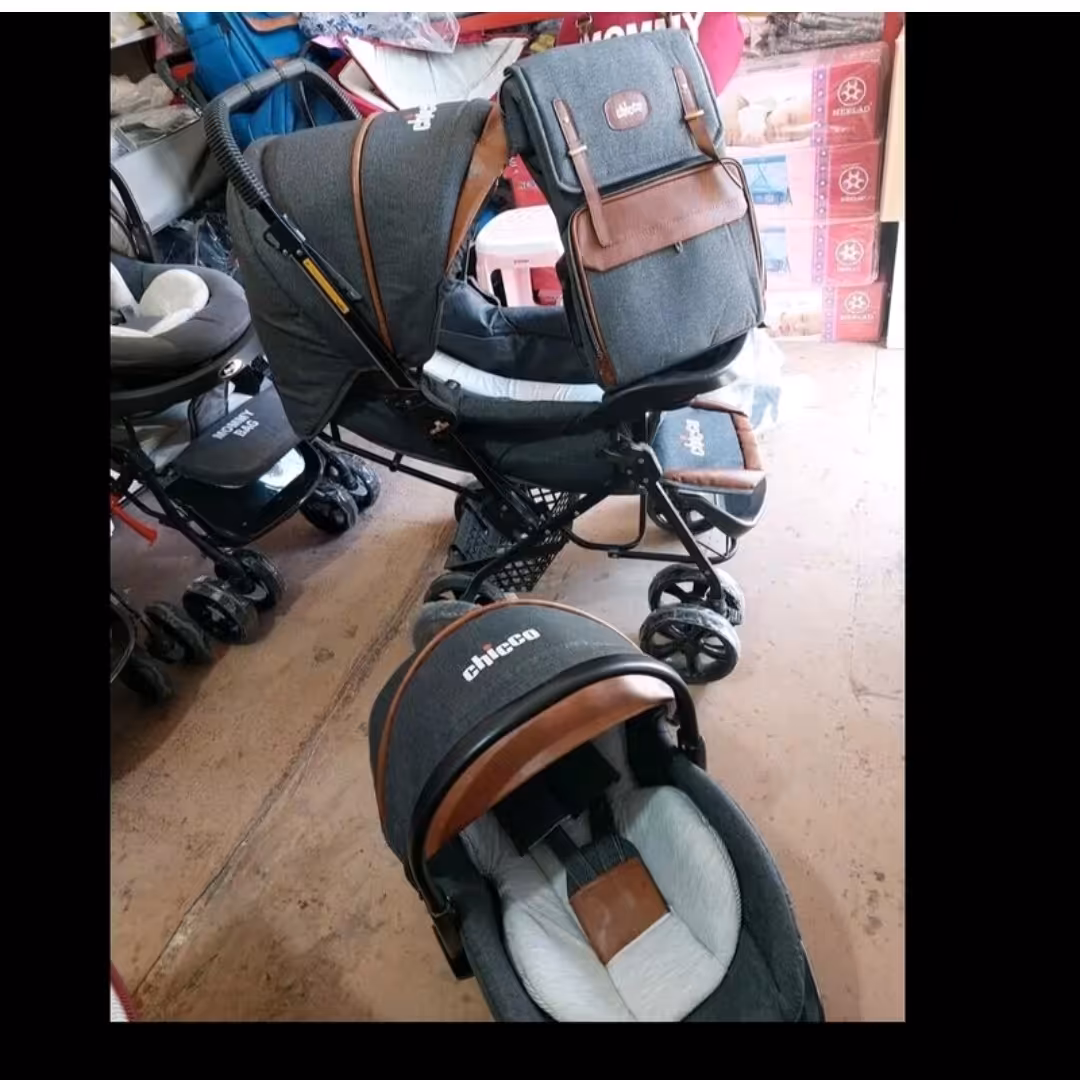سرویس کالسکه چهار تکه چیکو  با اسکلت ارابه شامل کیف کوله  .کالسکه  روروئک یوگی و کریر