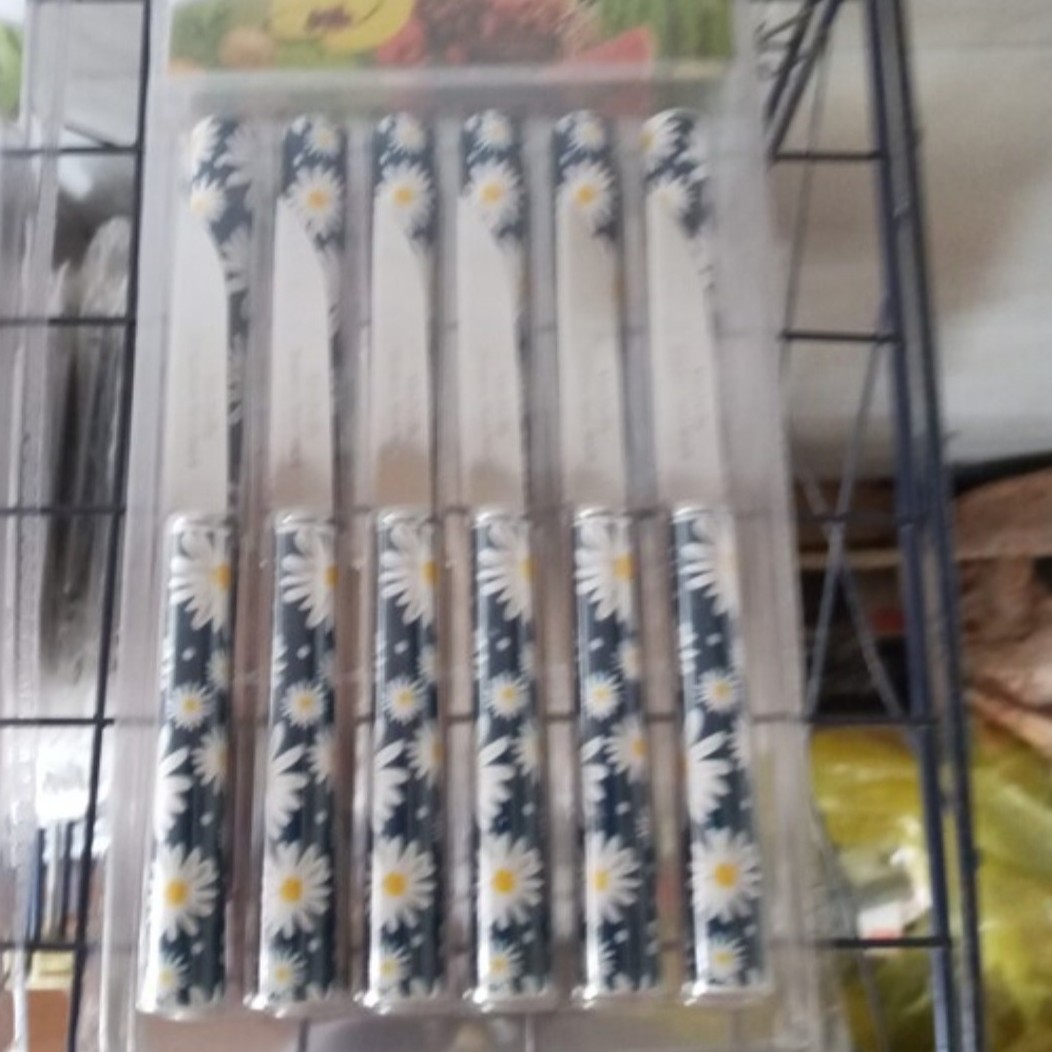 کارد میوه خوری بسته 12 تایی مارک ماربلا (Marbella) جنس stainless Steel Braziطرح سرامیکی جنس عالی طرح گل دارمشکی.چاقو