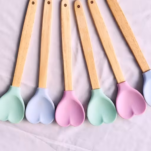 قاشق قلبی سیلیکونی  کد 2379