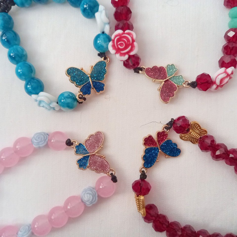 دستبند پروانه مهرهای