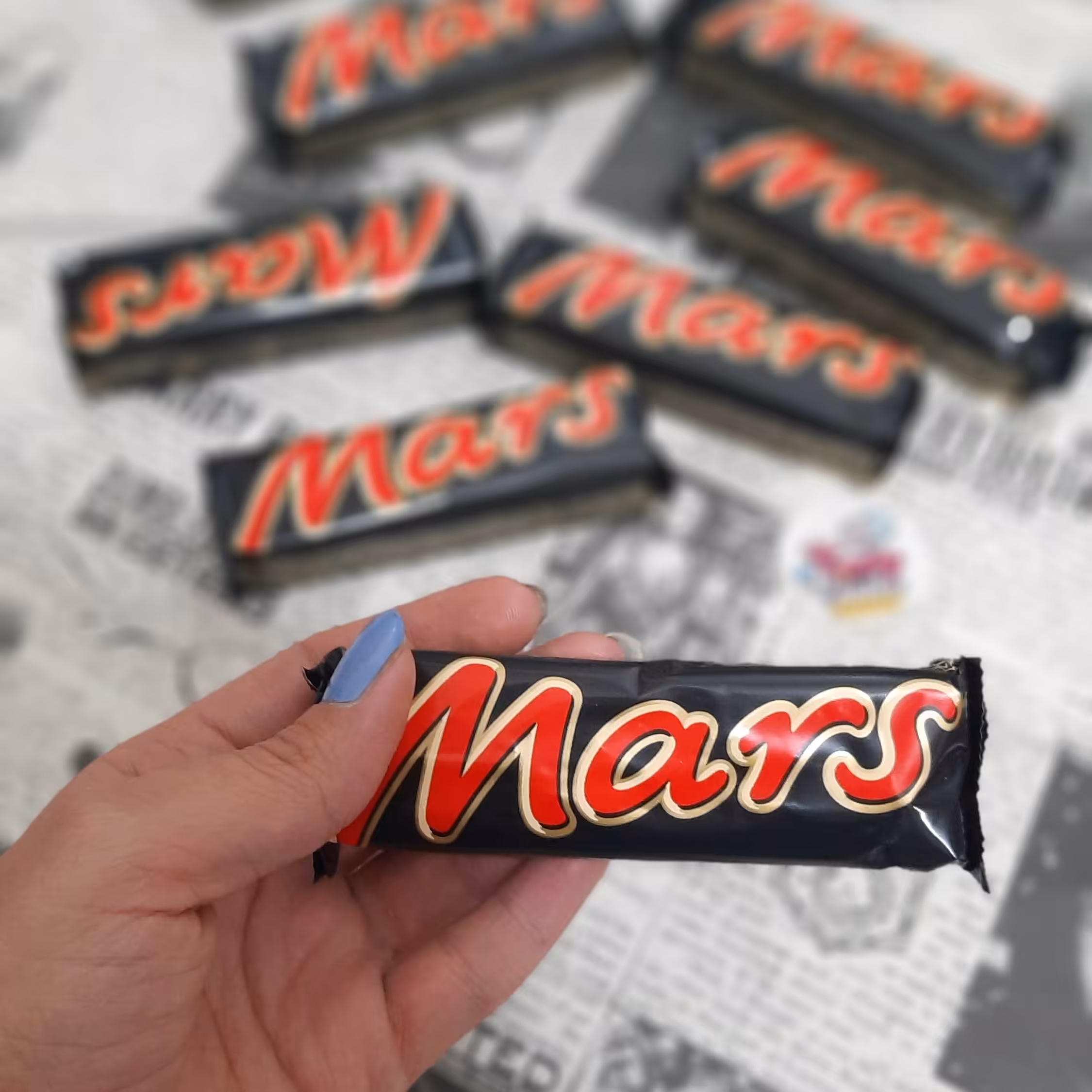 شکلات مارس با لایه کارامل