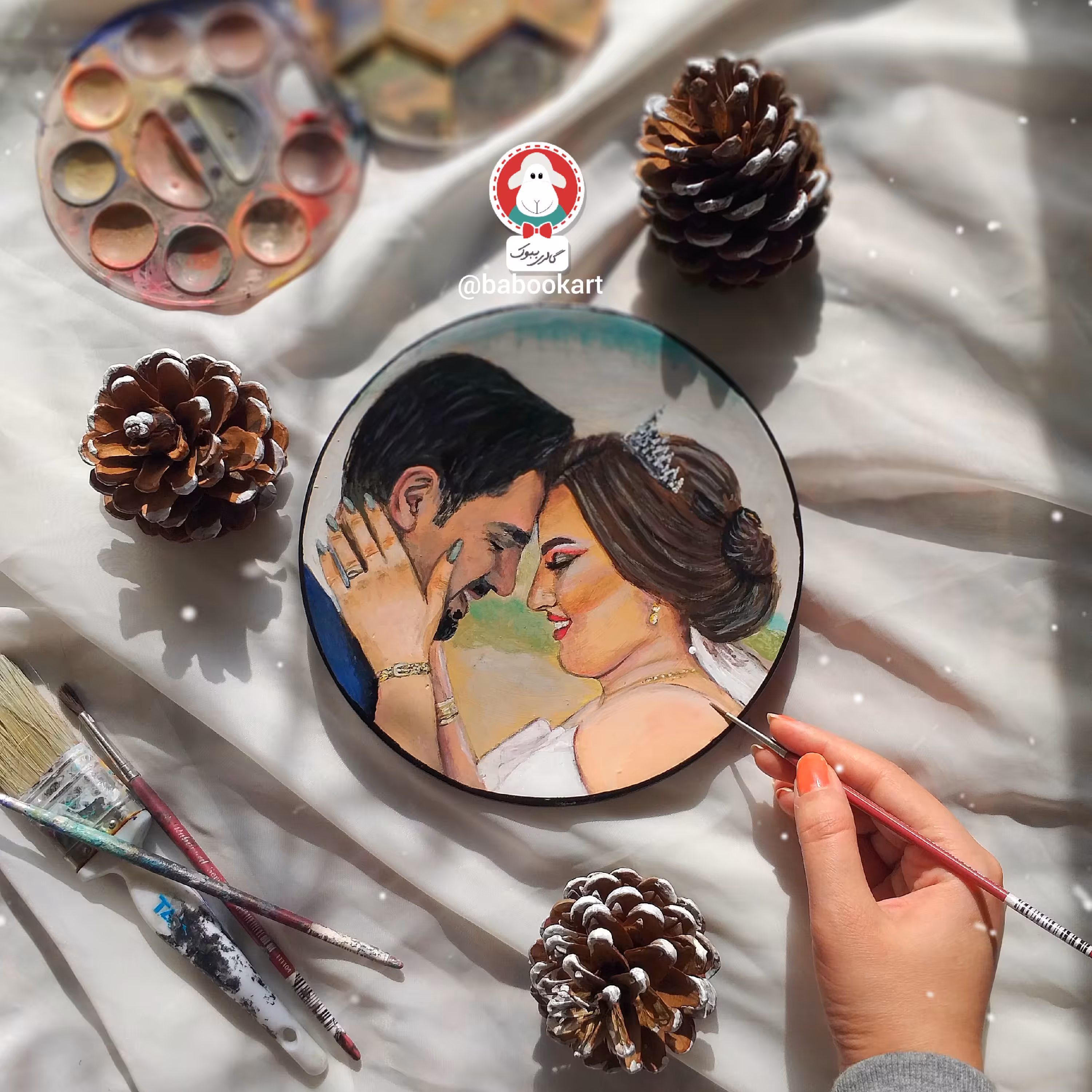 نقاشی  دو چهره روی بشقاب قطر 25