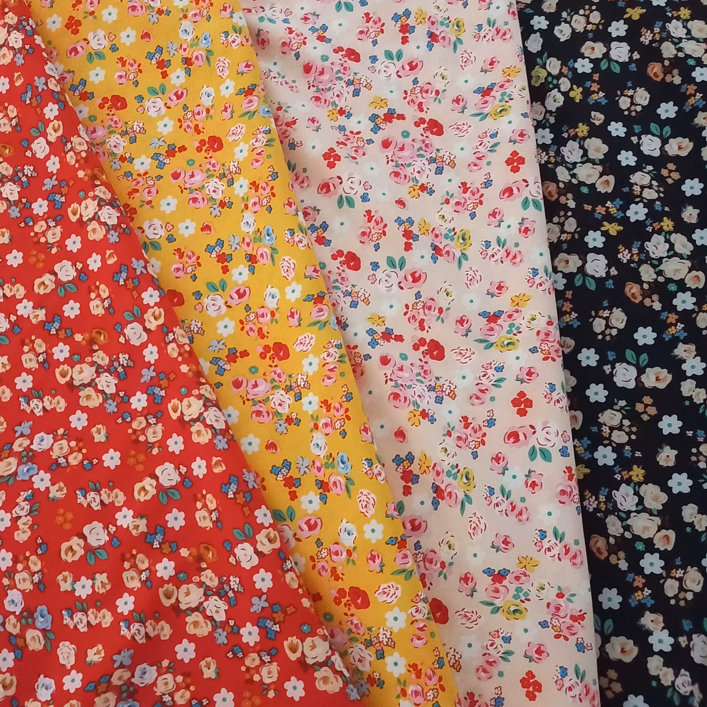 پارچه سوپرسافت مناسب تونیک،شومیز ،شلوار 