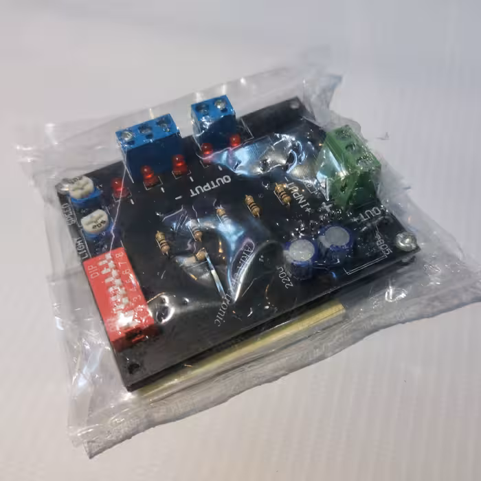 برد یا فلشر ( چشمک زن ) 5 کانال با 8 افکت جذاب مناسب برای ال ای دی ثابت یا نئون فلکس