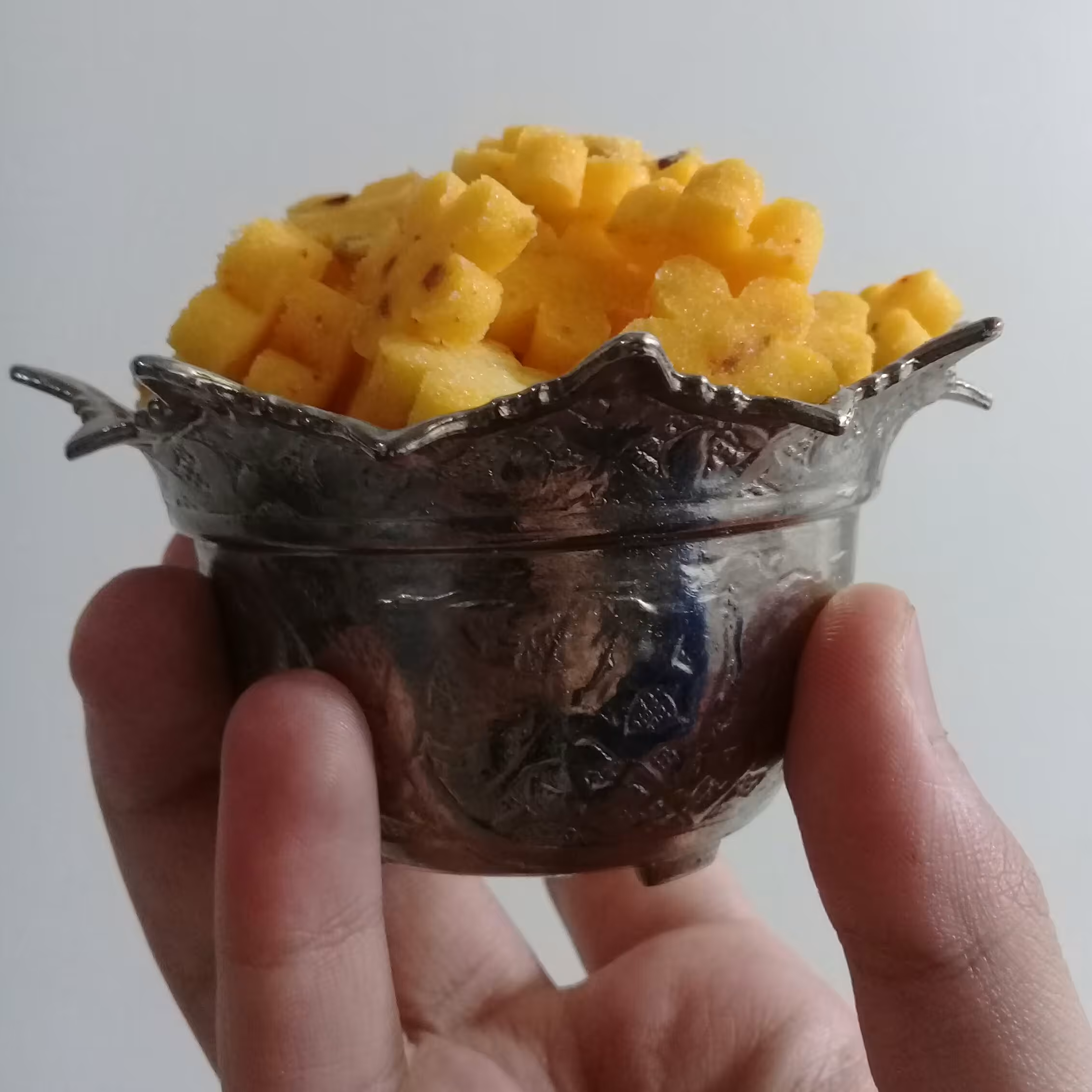 گل قند پسته ای زعفرانی مخصوص (میکس)