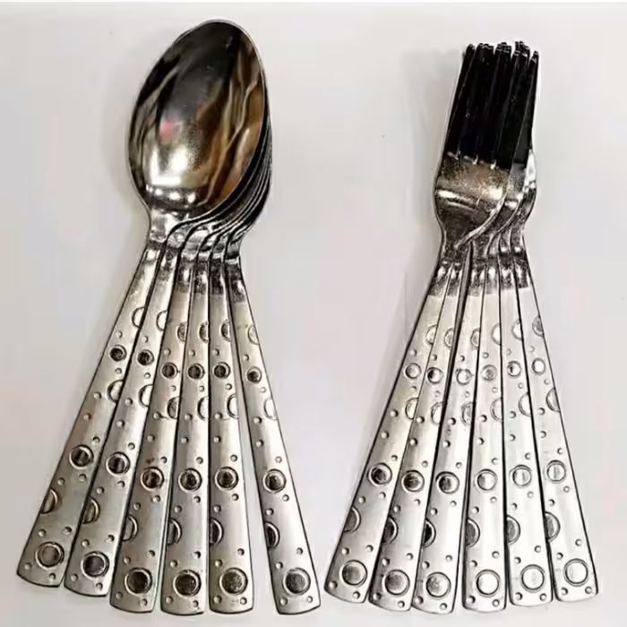 قاشق وچنگال 