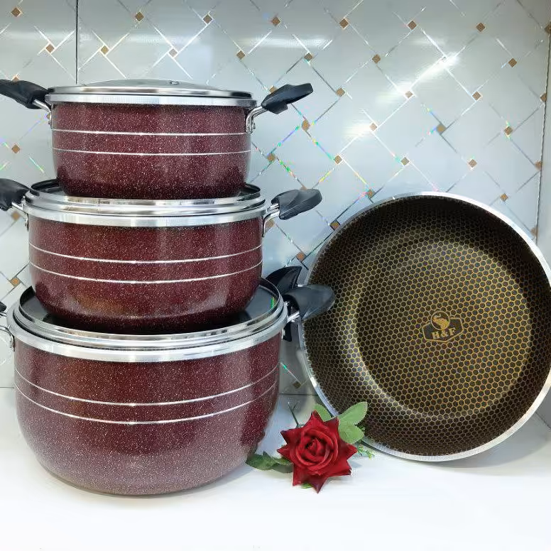 سرویس قابلمه 7 پارچه هلنا زنبوری
زرشکی طرح چدن، لب پیچ