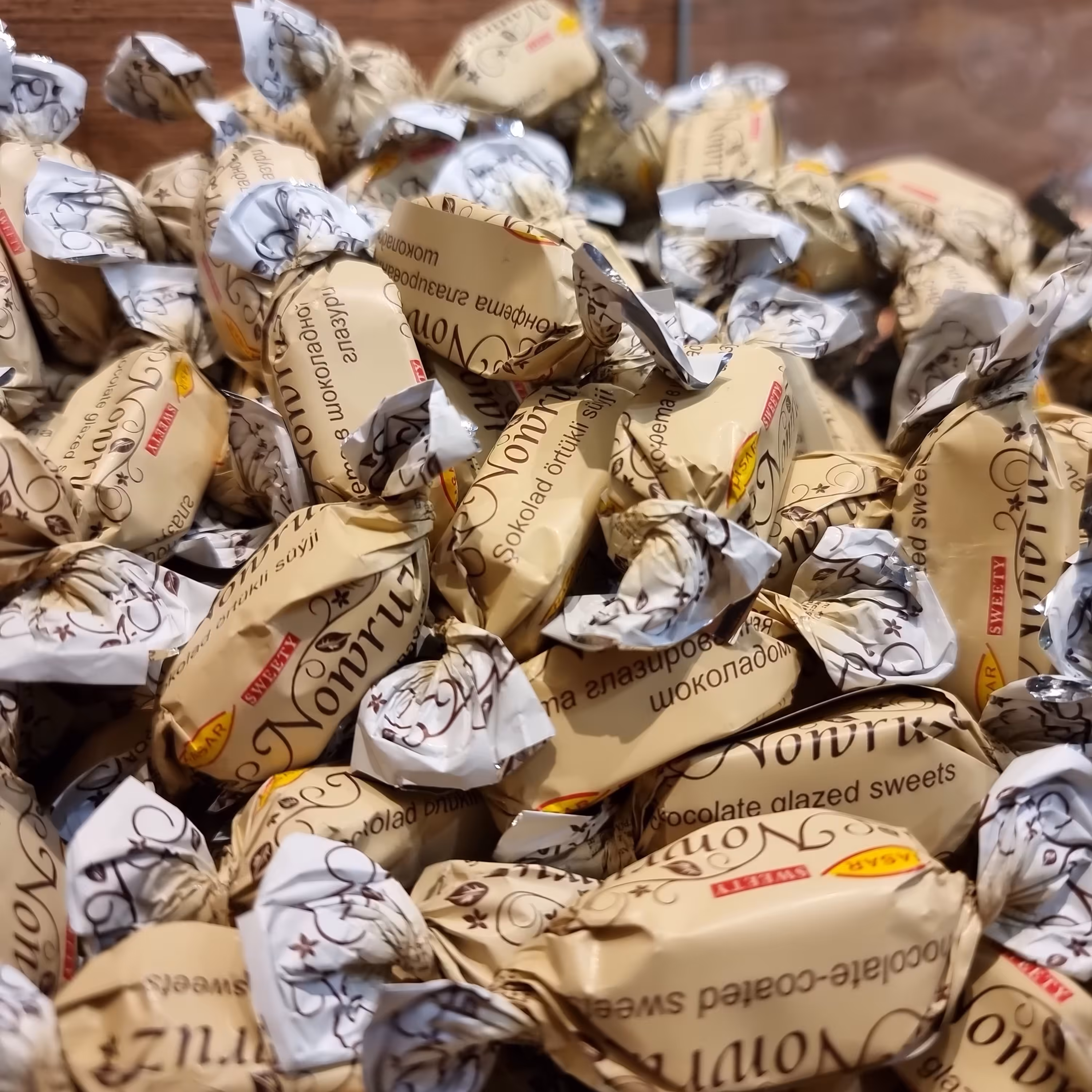 شکلات نوروز (500 گرم)