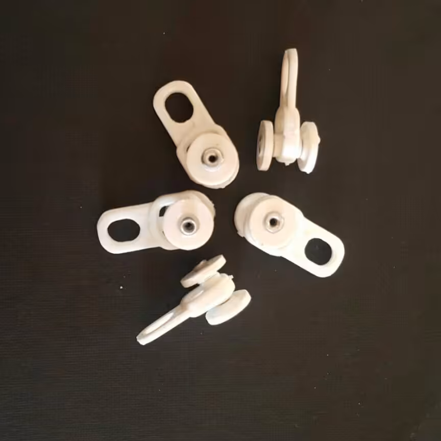 گیره سوراخ دار  بسته 50 تایی 