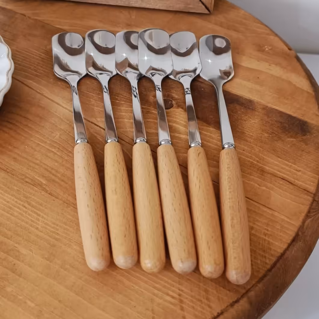 قاشق بستنی خوری استیل دسته بامبو وارداتی کیفیت بینظیر ...خیلی شیک و زیبا 