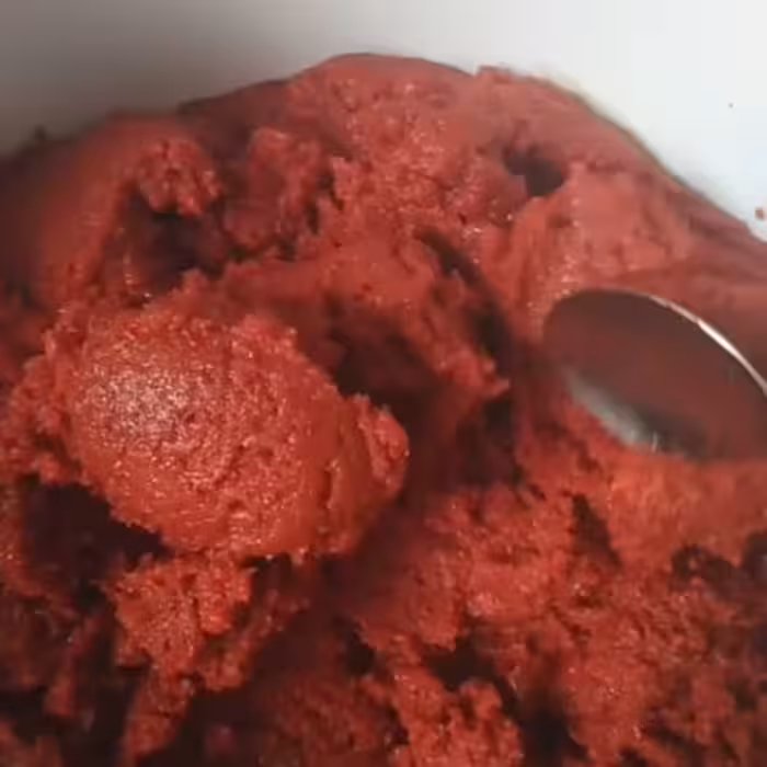 رب گوجه فرنگی خانگی تهیه شده به روش سنتی با تضمین کیفیت عالی بسیارغلیظ خوشرنگ خوشمزه تازه یکسال ماندگاری تضمینی بدون کپک