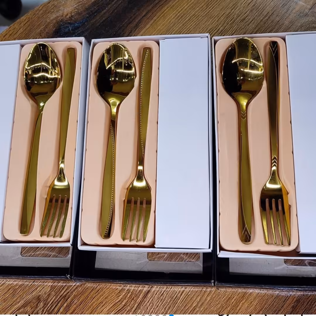 قاشق چنگال طلایی برند یونیک اصلی