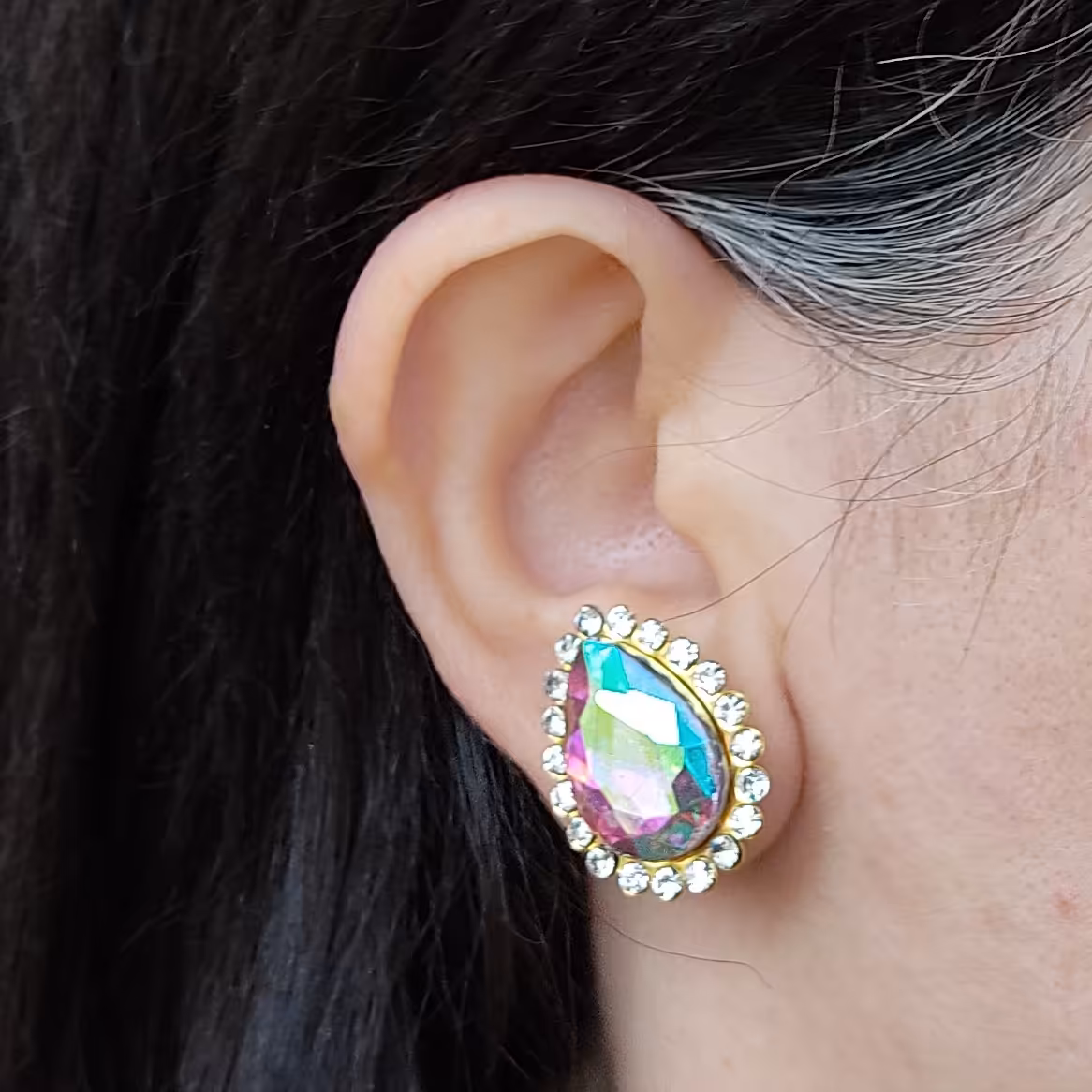 گوشواره نگین اشکی هفت رنگ