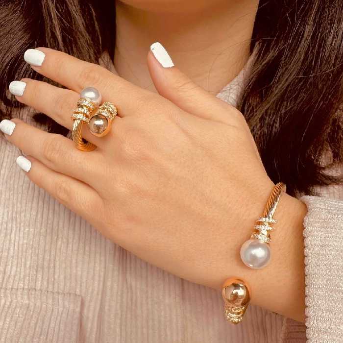 نیم ست بنگل مرواریدی نگینی طلایی