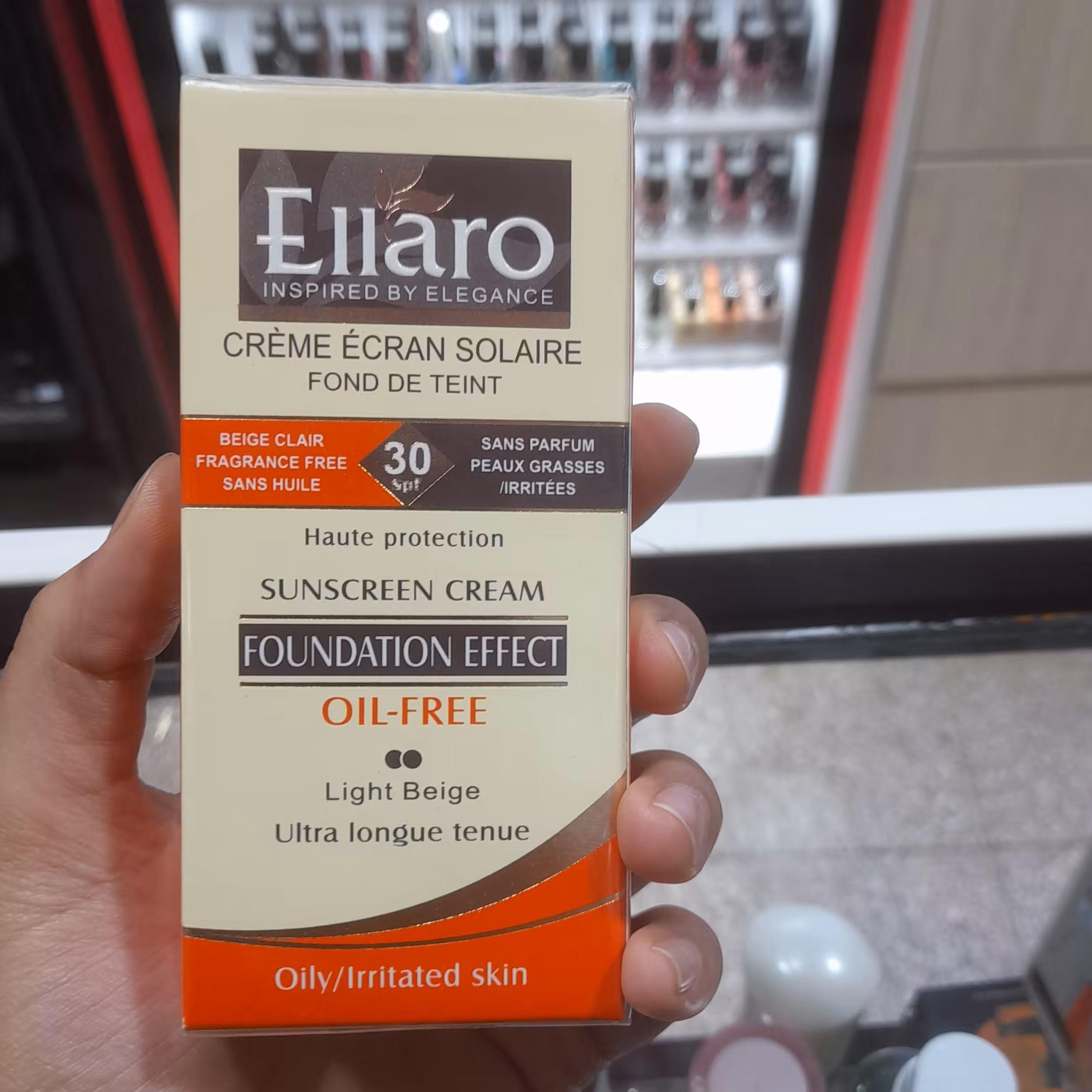 ضد آفتاب الارو Ellaro فاقد چربی کرم پودری بژ روشن  SPF 30