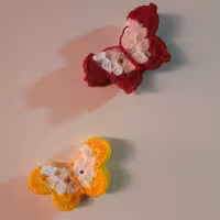 گیفت بافتنی پروانه مناسب برای یادبود تولد یا تبدیل کردن به گل سر یا جا کلیدی با 11 رنگ زیبا