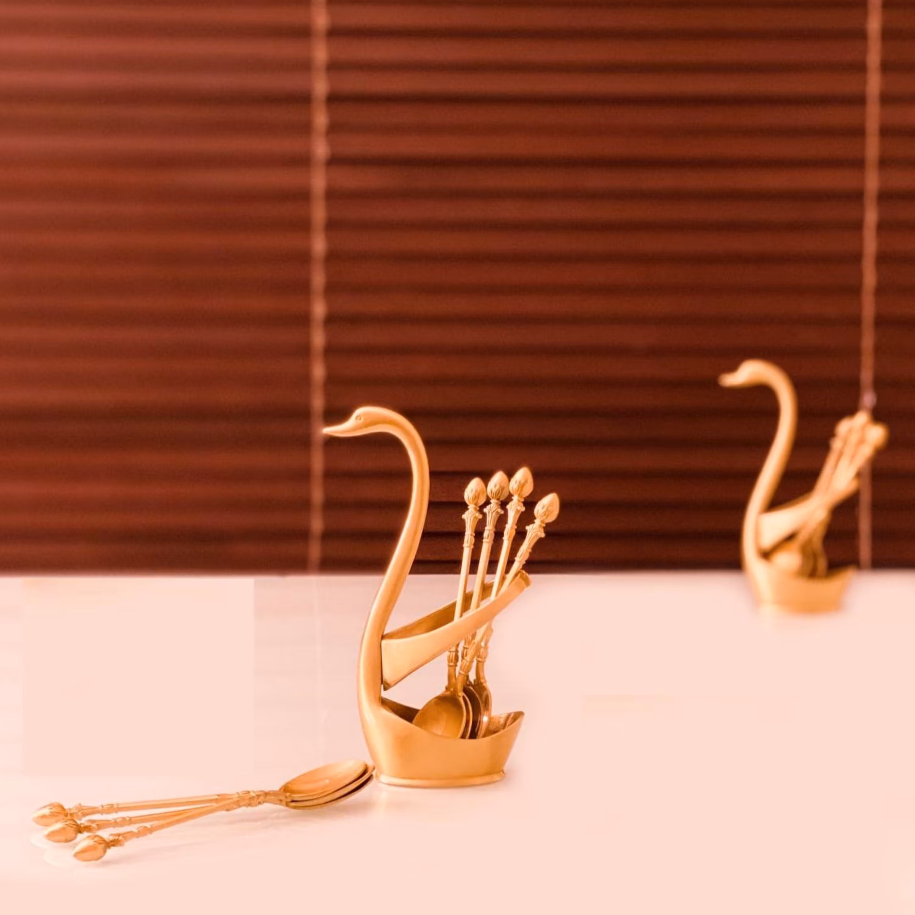 جا قاشقی و قاشق چایخوری طرح برنجی پیوتر