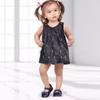 ست دخترانه جذاب
سارافون دخترانه پرند
مناسب 2 تا 5 سال 