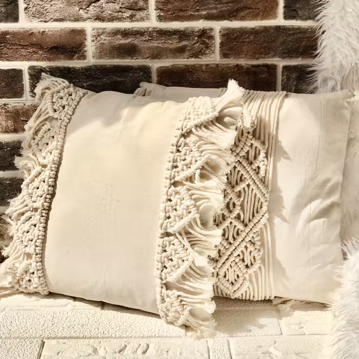 کاور کوسن مکرومه سایز 40 در 40 .کاور متقال درجه یک زیپ دوزی شده. قابل سفارش در سایز طرح و رنگ بافت دلخواه.