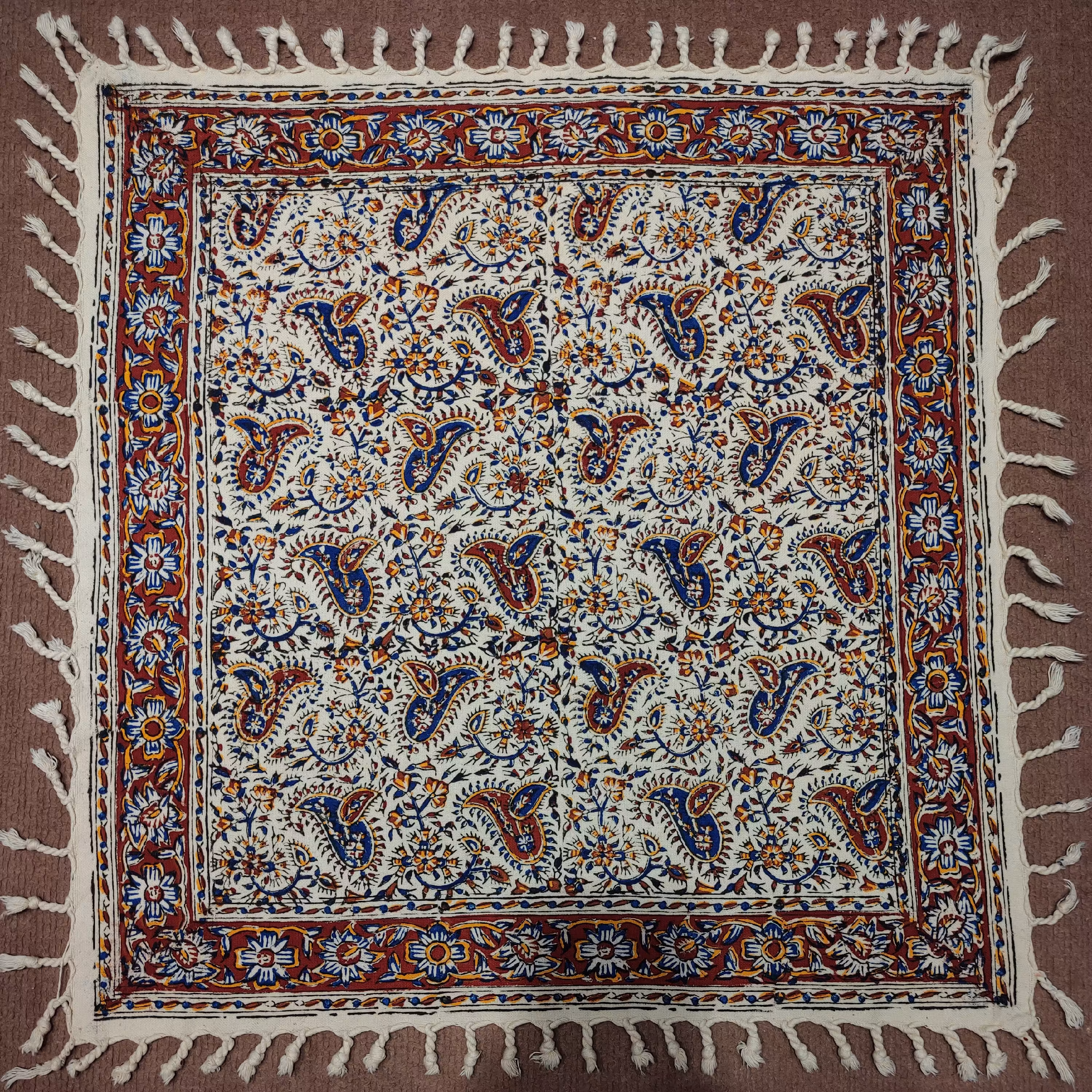 رومیزی کوچک (طرح سلسله بوته جقه)سایز60در60