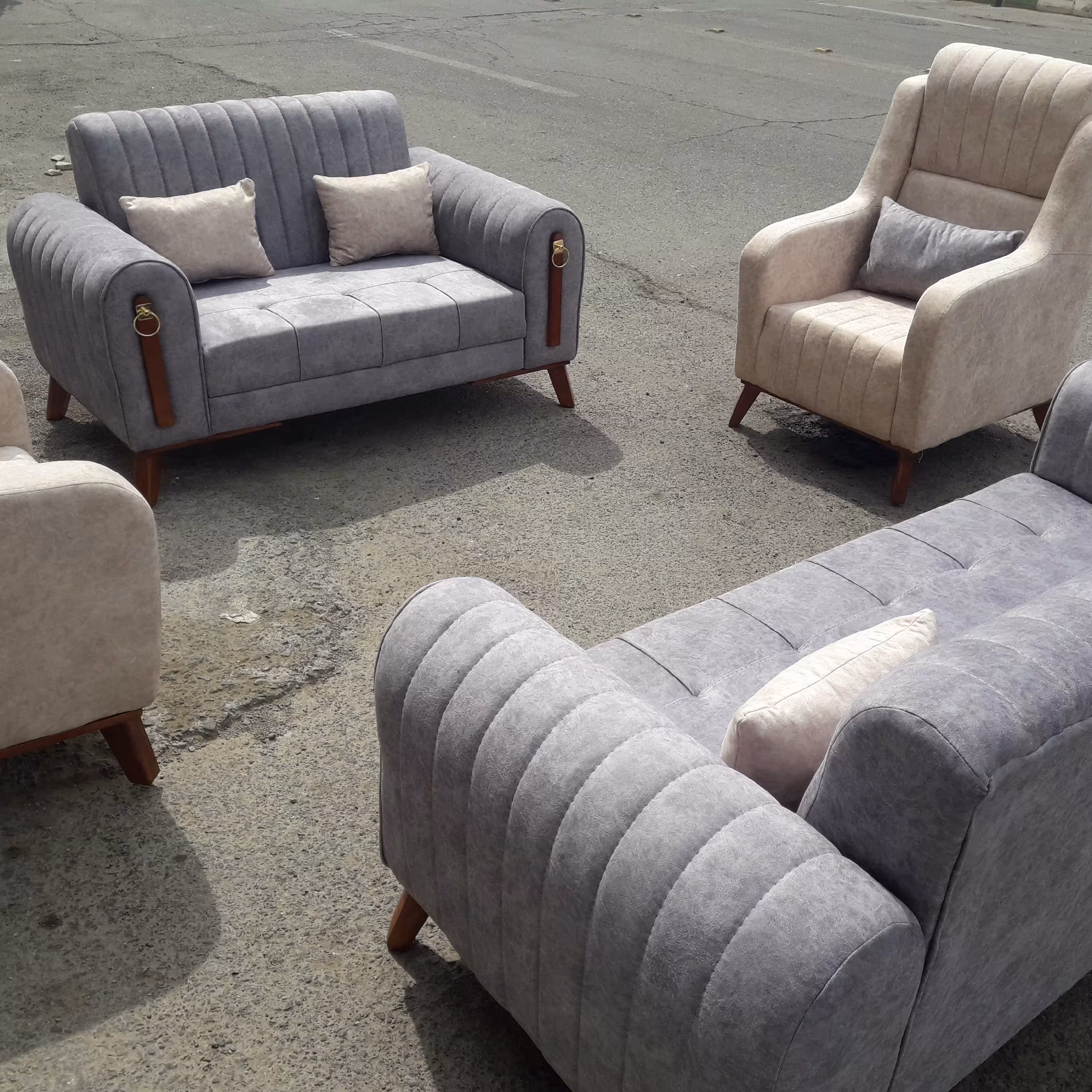 مبل راحتی نگین در رنگبندی