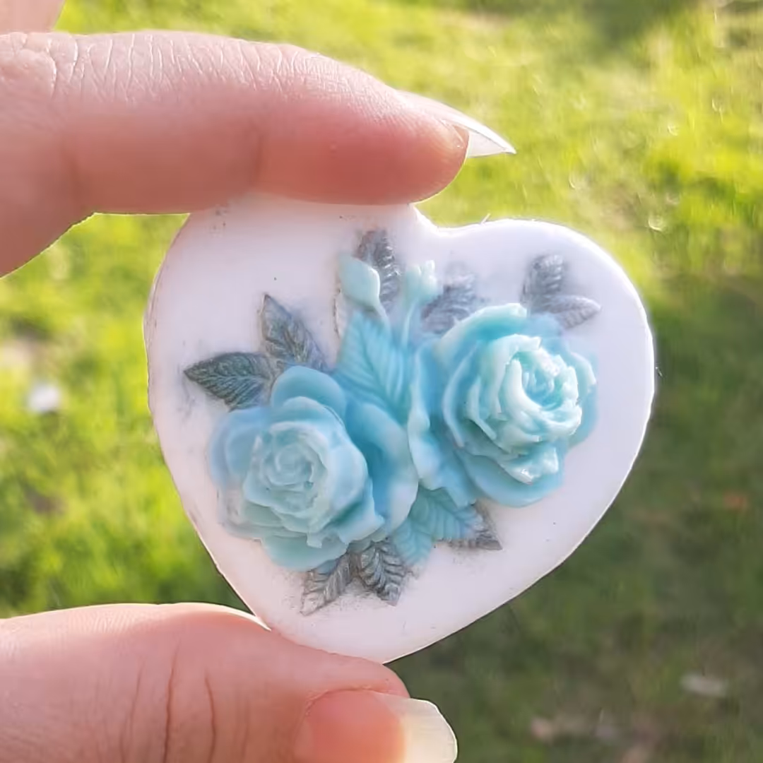 صابون  دستساز  تزئینی مناسب  جهیزیه و هدیه و گیفت عقد وحنابندان وتولدو تزئین سرویس بهداشتی   