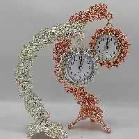 ساعت رومیزی در دو رنگ نقره ای و مسی