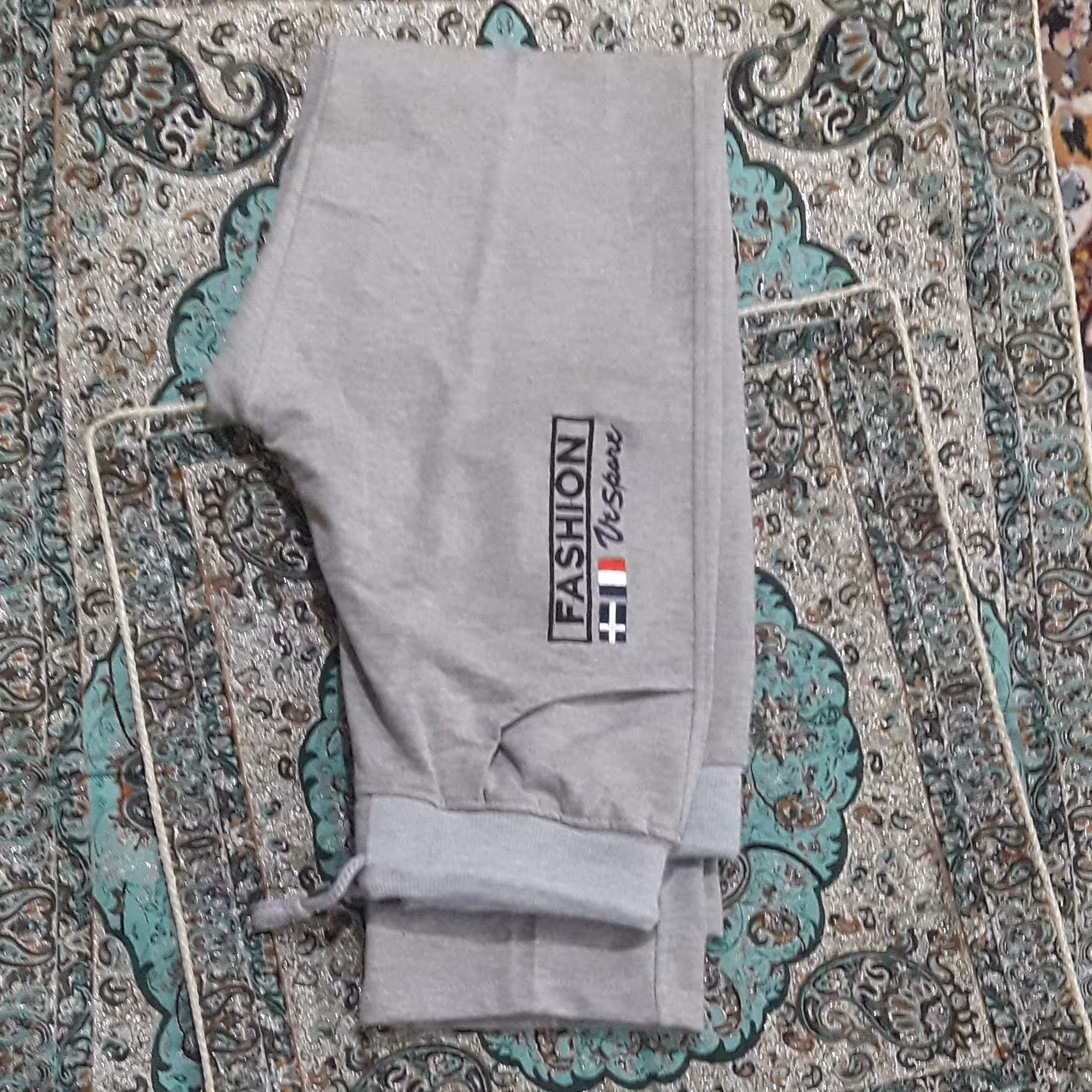 شلوارراحتی وبیرونی،با قیمتی استثنایی وباور نکردنی،جنس و کیفیت فوق العاده عالی وبی نظیر...