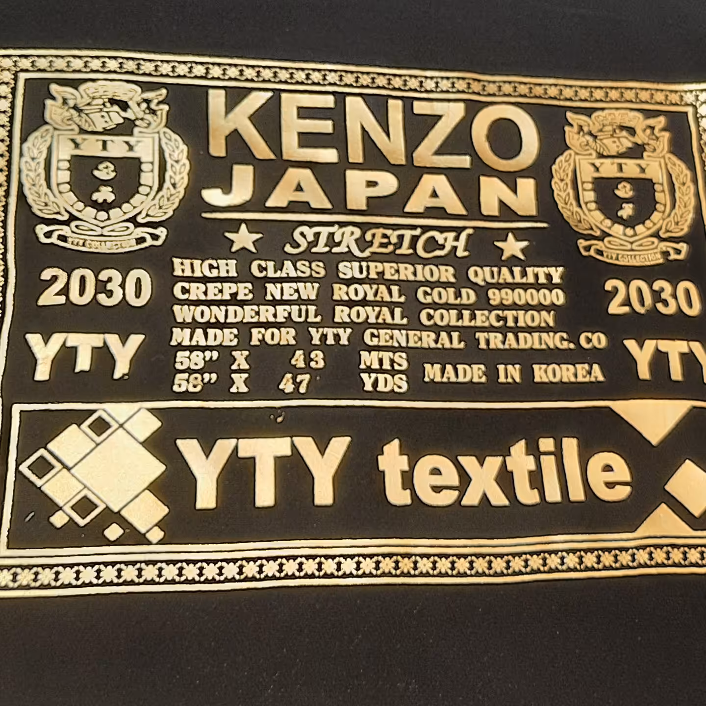 کرپ کنزو مشکی نخ ژاپن اصل مناسب مانتو کت ودامن وپیراهن 