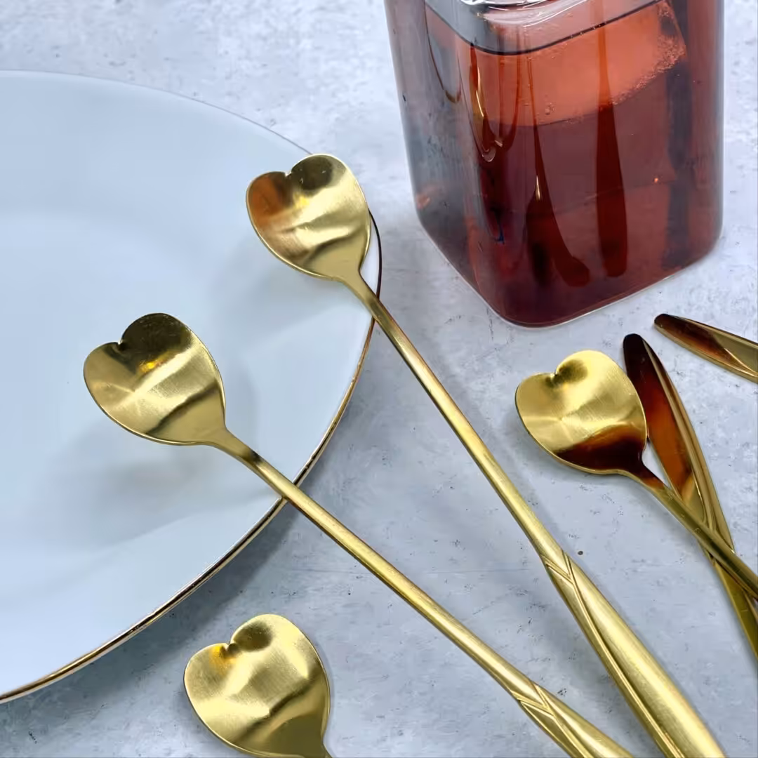 قاشق شربت خوری استیل سرقلبی طلایی