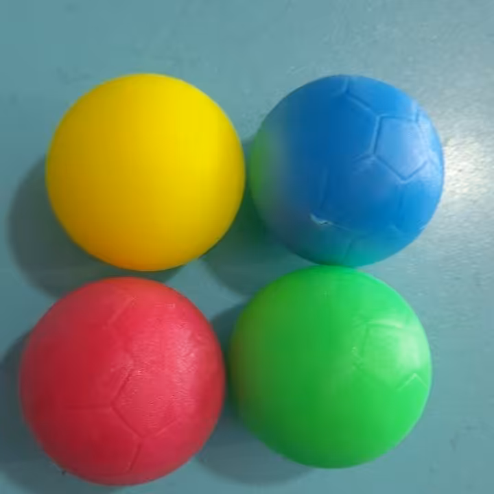 توپ فوتبالدستی